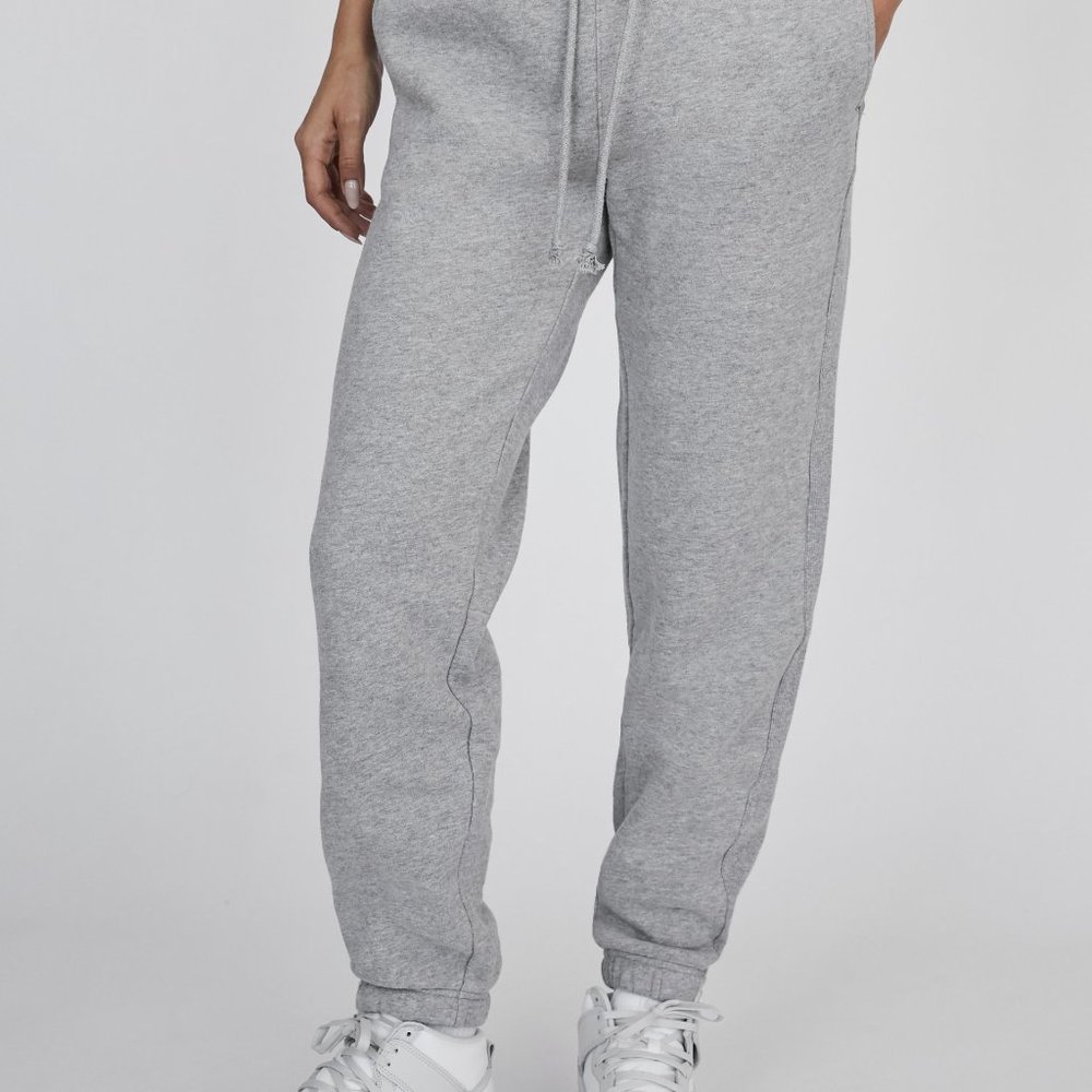 SOLD - Grey Aritzia TNA Slim Sweatpant Sz S